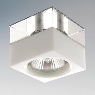 Lightstar META 004146R Светильник Lightstar META 004146R СветильникКвадратные<br>Встраиваемые светильники – популярное осветительное оборудование, которое можно использовать в качестве основного источника или в дополнение к люстре. Они позволяют создать нужную атмосферу атмосферу и привнести в интерьер уют и комфорт. <br> Интернет-магазин «Светодом» предлагает стильный встраиваемый светильник Lightstar 004146R. Данная модель достаточно универсальна, поэтому подойдет практически под любой интерьер. Перед покупкой не забудьте ознакомиться с техническими параметрами, чтобы узнать тип цоколя, площадь освещения и другие важные характеристики. <br> Приобрести встраиваемый светильник Lightstar 004146R в нашем онлайн-магазине Вы можете либо с помощью «Корзины», либо по контактным номерам. Мы доставляем заказы по Москве, Екатеринбургу и остальным российским городам.<br><br>Тип цоколя: G5.3<br>Ширина, мм: 70<br>MAX мощность ламп, Вт: 50<br>Диаметр врезного отверстия, мм: 47<br>Длина, мм: 70<br>Высота, мм: 60