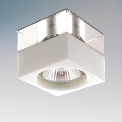 Lightstar META 4146 Светильник Lightstar META 4146 СветильникКвадратные<br>Встраиваемые светильники – популярное осветительное оборудование, которое можно использовать в качестве основного источника или в дополнение к люстре. Они позволяют создать нужную атмосферу атмосферу и привнести в интерьер уют и комфорт. Интернет-магазин «Светодом» предлагает стильный встраиваемый светильник Lightstar 4146. Данная модель достаточно универсальна, поэтому подойдет практически под любой интерьер. Перед покупкой не забудьте ознакомиться с техническими параметрами, чтобы узнать тип цоколя, площадь освещения и другие важные характеристики. Приобрести встраиваемый светильник Lightstar 4146 в нашем онлайн-магазине Вы можете либо с помощью «Корзины», либо по контактным номерам. Мы доставляем заказы по Москве, Екатеринбургу и остальным российским городам.<br><br>Тип лампы: галогенная/LED<br>Тип цоколя: GX5.3<br>Ширина, мм: 70<br>MAX мощность ламп, Вт: 50<br>Диаметр врезного отверстия, мм: 47<br>Длина, мм: 70<br>Высота, мм: 60