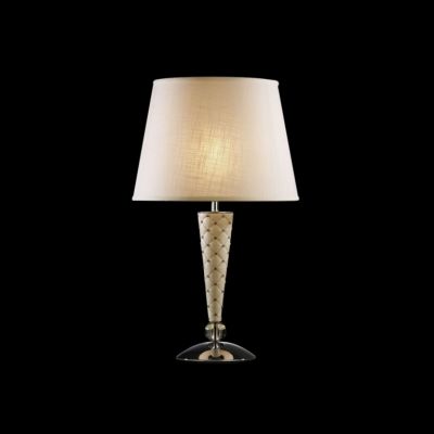 Настольная лампа Lightstar 870926 Настольная лампа Lightstar 870926Современные<br>Настольная лампа – это не просто источник дополнительного освещения, но и оригинальный элемент декора. Его можно установить в спальне, гостиной, кабинете и других комнатах. Интернет-магазин «Светодом» предлагает настольные лампы разных стилей по доступным ценам. Благодаря большому ассортименту Вы обязательно найдете в нашем каталоге именно ту модель, которую искали. Настольная лампа Lightstar 870926 – прекрасный вариант для завершения интерьера. Ее можно включить одновременно с люстрой для более яркого освещения или без нее для создания уютной атмосферы, настраивающей на отдых. Купить настольную лампу Lightstar 870926 Вы можете с помощью виртуальной «Корзины» или по контактным номерам, указанным на сайте.<br><br>S освещ. до, м2: 4<br>Тип лампы: накаливания / энергосбережения / LED-светодиодная<br>Тип цоколя: E27<br>Количество ламп: 1<br>MAX мощность ламп, Вт: 60<br>Диаметр, мм мм: 380<br>Размеры: D 380 H 590<br>Высота, мм: 590<br>Оттенок (цвет): белый<br>Цвет арматуры: белый