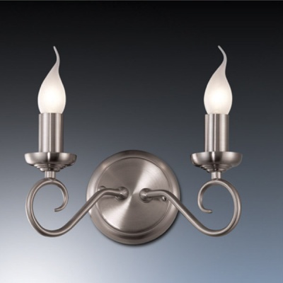 Светильник Odeon Light 1425/2W никель Sandia Светильник Odeon Light 1425/2W никель SandiaРустика<br>Светильник ODEON LIGHT 1425/2W никель Sandia с двумя плафонами в виде горящих свечей с белым пламенем идеально подойдет к интерьеру, если вы планируете осветить две соседние зоны, но не хотите загромождать пространство несколькими осветительными приборами. «Холодная» цветовая гамма позволяет ему прекрасно подойти к комнате в таких же тонах, а стильный дизайн делает светильник современным и броским.<br><br>S освещ. до, м2: 8<br>Тип лампы: накаливания / энергосбережения / LED-светодиодная<br>Тип цоколя: E14<br>Количество ламп: 2<br>Ширина, мм: 230<br>MAX мощность ламп, Вт: 60<br>Высота, мм: 150<br>Цвет арматуры: серый