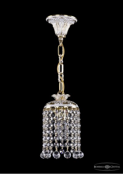 Люстра Bohemia Ivele 1778/11/GW/Balls Люстра Bohemia Ivele 1778/11/GW/BallsОдиночные<br>Подвесной светильник – это универсальный вариант, подходящий для любой комнаты. Сегодня производители предлагают огромный выбор таких моделей по самым разным ценам. В каталоге интернет-магазина «Светодом» мы собрали большое количество интересных и оригинальных светильников по выгодной стоимости. Вы можете приобрести их с доставкой в Москву, Екатеринбург и любой другой город России. Подвесной светильник Bohemia 1778/11/GW/Balls сразу же привлечет внимание Ваших гостей благодаря стильному исполнению. Благородный дизайн позволит использовать эту модель практически в любом интерьере. Она обеспечит достаточно света и при этом легко монтируется. Чтобы купить подвесной светильник Bohemia 1778/11/GW/Balls, воспользуйтесь формой на нашем сайте или позвоните менеджерам интернет-магазина.<br><br>Тип лампы: накаливания / энергосбережения / LED-светодиодная<br>Тип цоколя: Е14<br>Количество ламп: 1<br>Диаметр, мм мм: 110<br>Высота, мм: 180<br>Цвет арматуры: золотой беленный