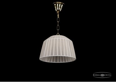 Люстра Bohemia Ivele 1950/25/G/SH3 Люстра Bohemia Ivele 1950/25/G/SH3Подвесные<br>Компания «Светодом» предлагает широкий ассортимент люстр от известных производителей. Представленные в нашем каталоге товары выполнены из современных материалов и обладают отличным качеством. Благодаря широкому ассортименту Вы сможете найти у нас люстру под любой интерьер. Мы предлагаем как классические варианты, так и современные модели, отличающиеся лаконичностью и простотой форм. Стильная люстра Bohemia 1950/25/G/SH3 станет украшением любого дома. Эта модель от известного производителя не оставит равнодушным ценителей красивых и оригинальных предметов интерьера. Люстра Bohemia 1950/25/G/SH3 обеспечит равномерное распределение света по всей комнате. При выборе обратите внимание на характеристики, позволяющие приобрести наиболее подходящую модель. Купить понравившуюся люстру по доступной цене Вы можете в интернет-магазине «Светодом».<br><br>S освещ. до, м2: 1<br>Тип лампы: накаливания / энергосбережения / LED-светодиодная<br>Тип цоколя: Е27<br>Количество ламп: 1<br>Диаметр, мм мм: 250<br>Высота, мм: 160<br>Цвет арматуры: золотой