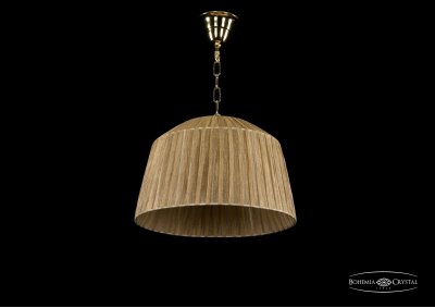Люстра Bohemia Ivele 1950/35/G/SH7 Люстра Bohemia Ivele 1950/35/G/SH7Подвесные<br>Компания «Светодом» предлагает широкий ассортимент люстр от известных производителей. Представленные в нашем каталоге товары выполнены из современных материалов и обладают отличным качеством. Благодаря широкому ассортименту Вы сможете найти у нас люстру под любой интерьер. Мы предлагаем как классические варианты, так и современные модели, отличающиеся лаконичностью и простотой форм. <br>Стильная люстра Bohemia 1950/35/G/SH7 станет украшением любого дома. Эта модель от известного производителя не оставит равнодушным ценителей красивых и оригинальных предметов интерьера. Люстра Bohemia 1950/35/G/SH7 обеспечит равномерное распределение света по всей комнате. При выборе обратите внимание на характеристики, позволяющие приобрести наиболее подходящую модель. <br>Купить понравившуюся люстру по доступной цене Вы можете в интернет-магазине «Светодом». Мы предлагаем доставку не только по Москве и Екатеринбурге, но и по всей России.<br><br>S освещ. до, м2: 9<br>Тип лампы: накаливания / энергосбережения / LED-светодиодная<br>Тип цоколя: E14<br>Количество ламп: 3<br>MAX мощность ламп, Вт: 60<br>Диаметр, мм мм: 350<br>Высота, мм: 220<br>Цвет арматуры: золотой