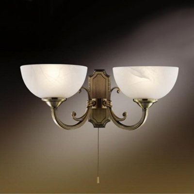 Светильник Odeon Light 1989/2W Alicante бронза Светильник Odeon Light 1989/2W Alicante бронзаКлассика<br>Аккуратные чаши рассеивающегося света дополнят любой интерьер необходимой яркостью. Перед Вами безупречная классика, воссозданная в настенном бра Odeon Light 1989/2W. Сияние от него не просто вдохновляет на интересные размышления, но и является непревзойдённым украшением любого интерьера. Грациозная форма конструкции бронзового отлива является началом крепления двух белоснежных чаш света. Вот он источник чудесного сияния для чаепития, чтения книг, наблюдений или просто размышлений на различные темы. Каждый Ваш собеседник будет благодарен за приятное свечение, исходящее от бра Odeon Light 1989/1W именно в те моменты, когда это так необходимо. Вы останетесь довольный приобретением!<br><br>S освещ. до, м2: 5<br>Тип лампы: накаливания / энергосбережения / LED-светодиодная<br>Тип цоколя: E14<br>Количество ламп: 2<br>Ширина, мм: 410<br>MAX мощность ламп, Вт: 40<br>Расстояние от стены, мм: 220<br>Высота, мм: 180<br>Цвет арматуры: бронзовый
