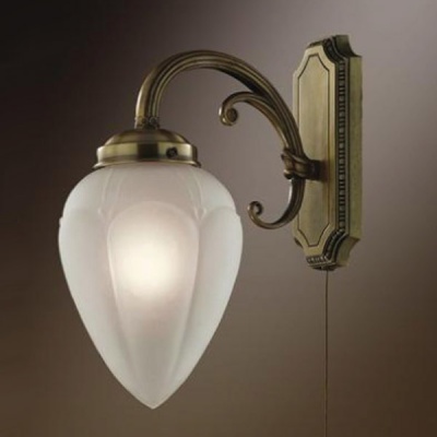 Светильник с выкл. Odeon Light 1990/1W бронза Ovale Светильник с выкл. Odeon Light 1990/1W бронза OvaleКлассические<br>Светильник Ovale будет Вашим удачным решением при световом оформлении зон интерьера. В нем идеально сочетаются романтичный изящный плафон, выполненный в виде бутона белого цветка и строгое классическое настенное крепление. Материал плафона – матовое белое стекло, благодаря чему свет становится мягким и рассеянным, не раздражая глаза и освещая именно тот участок интерьера, который Вам необходимо выделить и подчеркнуть. Сочетание разных стилей в этом светильнике позволяет поместить его в любое пространство.<br><br>S освещ. до, м2: 2<br>Тип лампы: накаливания / энергосбережения / LED-светодиодная<br>Тип цоколя: E14<br>Количество ламп: 1<br>Ширина, мм: 120<br>MAX мощность ламп, Вт: 40<br>Расстояние от стены, мм: 165<br>Высота, мм: 290<br>Цвет арматуры: бронзовый