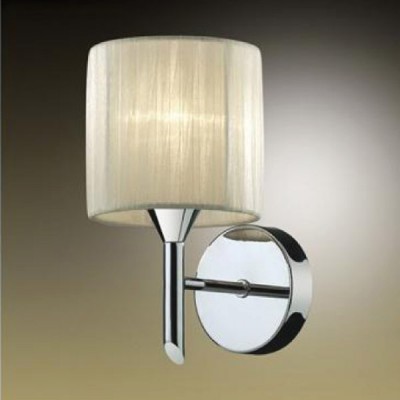 Светильник Odeon Light 2085/1W Niola хром Светильник Odeon Light 2085/1W Niola хромСовременные<br>Настенное бра – приятная необходимость, когда речь идёт о дополнительном источнике освещения. Очень уместен в рамках огромного разнообразия светильников лаконичный силуэт и гармоничные формы классического исполнения. Речь идёт об изящном настенном бра Odeon Light 2085/1W. Его основная конструкция выполнена из хрома, отличающего голубовато-стальным сиянием. Тканевый абажур светильника мягко рассеивает яркость лучей по каждым точкам выбранного участка. Для чтения, бесед, размышлений, просто наблюдений создано бра Odeon Light 2085/1W. К тому же это прекрасный элемент декора, выполненный в классическом стиле. Сделайте выбор в пользу безупречности освещения Вашего интерьера!<br><br>S освещ. до, м2: 2<br>Тип лампы: накал-я - энергосбер-я<br>Тип цоколя: E14<br>Цвет арматуры: серебристый<br>Количество ламп: 1<br>Ширина, мм: 140<br>Расстояние от стены, мм: 180<br>Высота, мм: 230<br>MAX мощность ламп, Вт: 40