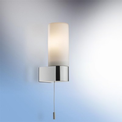Светильник Odeon Light 2137/1W Want хром IP44 с выкл Светильник Odeon Light 2137/1W Want хром IP44 с выклДля ванной<br>Используются силиконовые уплотнители для защиты от воды<br><br>S освещ. до, м2: 2<br>Тип лампы: накаливания / энергосбережения / LED-светодиодная<br>Тип цоколя: E14<br>Количество ламп: 1<br>Ширина, мм: 55<br>MAX мощность ламп, Вт: 40<br>Расстояние от стены, мм: 75<br>Высота, мм: 160<br>Оттенок (цвет): белый<br>Цвет арматуры: серебристый