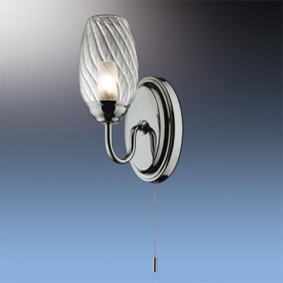 Светильник Odeon Light 2147/1W Batto хром IP44 с выкл Светильник Odeon Light 2147/1W Batto хром IP44 с выклДля ванной<br>Используются силиконовые уплотнители для защиты от воды<br><br>S освещ. до, м2: 2<br>Тип лампы: галогенная / LED-светодиодная<br>Тип цоколя: G9<br>Количество ламп: 1<br>Ширина, мм: 90<br>MAX мощность ламп, Вт: 40<br>Расстояние от стены, мм: 130<br>Высота, мм: 150<br>Цвет арматуры: серебристый