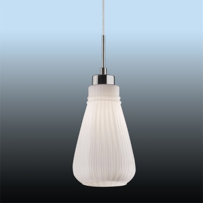 Светильник Odeon light 2285/1 никель Zoro Светильник Odeon light 2285/1 никель ZoroОдиночные<br>Подвесной светильник Odeon light 2285/1 наполнен особой грацией и оригинальностью формы. С одной стороны, нет никаких нагромождений конструкции и лишних элементов, что является важным плюсом для свободы пространства. С другой позиции, силуэт изделия не прост. Перед Вами интересная форма плафона белоснежного оттенка, дополненного вертикальным линейным узором, лаконично удлиняющим фигуру. Яркий и насыщенный свет Вам просто гарантирован, как и превосходный элемент декора, воплощённый итальянскими мастерами в творении Odeon light 2285/1, способном наполнить сиянием любые просторы. Вдохновитесь свежей формой и силуэтом! Сделайте выбор в пользу оригинально лаконичного освещения!<br><br>S освещ. до, м2: 4<br>Крепление: планка<br>Тип лампы: накаливания / энергосбережения / LED-светодиодная<br>Тип цоколя: E27<br>Количество ламп: 1<br>MAX мощность ламп, Вт: 60<br>Диаметр, мм мм: 140<br>Высота, мм: 240-800<br>Цвет арматуры: серый