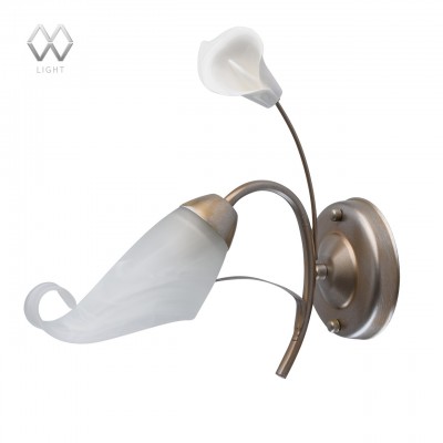 Светильник настенный бра Mw light 242026601 Восторг Светильник настенный бра Mw light 242026601 ВосторгФлористика<br>Описание модели 242026601: Нежный флористический дизайн светильников из коллекции «Восторг» порадует любителей романтики. Основание из металла цвета серебра дополнено патинированием в цвет золота, благодаря чему светильник смотрится особенно красиво. Тон основания подчеркивают плафоны из опалового стекла, выполненные в форме изящных бутонов. Образ светильников завершают декоративные керамические бутоны молочно-белого цвета.<br><br>S освещ. до, м2: 3<br>Тип лампы: Накаливания / энергосбережения / светодиодная<br>Тип цоколя: E14<br>Количество ламп: 1<br>Ширина, мм: 300<br>MAX мощность ламп, Вт: 60<br>Длина, мм: 260<br>Высота, мм: 290