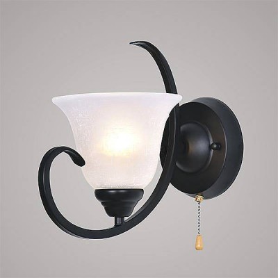 Евросвет 261/1 Евросвет 261/1Классика<br><br><br>Тип лампы: Накаливания / энергосбережения / светодиодная<br>Тип цоколя: E27<br>Количество ламп: 1<br>Ширина, мм: 180<br>MAX мощность ламп, Вт: 60<br>Высота, мм: 280
