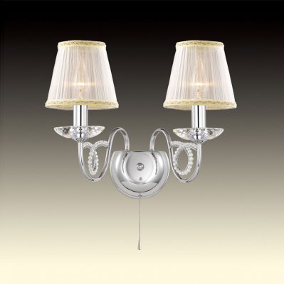 Светильник Odeon light 2611/2W Светильник Odeon light 2611/2WКлассика<br><br><br>S освещ. до, м2: 8<br>Тип цоколя: E14<br>Количество ламп: 2<br>Ширина, мм: 450<br>MAX мощность ламп, Вт: 60<br>Высота, мм: 300<br>Оттенок (цвет): абажур<br>Цвет арматуры: серебристый