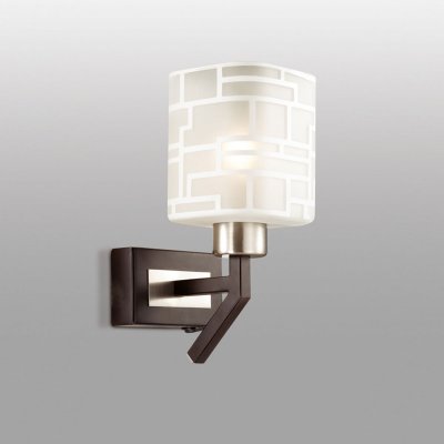 Светильник Odeon light 2615/1W Светильник Odeon light 2615/1WСовременные<br>Настенное бра Odeon light 2615/1W выглядит очень привлекательно благодаря своей тактичности. В изделии нет ни единой лишней детали, нагромождающих элементов или безвкусной вычурности. Также важным преимуществом настенного бра Odeon light 2615/1W является использование в его материалах натурального дерева. Вот она настоящая экологичность! Тёмный цвет дерева делает изделие стильным и благородным. Компактные размеры бра станут настоящей находкой для небольших интерьерных зон, хотя и в просторных помещениях будут смотреться выигрышно и гармонично, ведь перед Вами ультрамодный формат модерн. Обратите внимание и на декоративную отделку стеклянного плафона, превращающую изделие в отдельный прекрасный аксессуар света. Настало время выбирать модный стиль в формате модерн, а значит и бра Odeon light 2615/1W!<br><br>S освещ. до, м2: 3<br>Тип цоколя: E14<br>Количество ламп: 1<br>Ширина, мм: 100<br>MAX мощность ламп, Вт: 40<br>Высота, мм: 170<br>Оттенок (цвет): белый<br>Цвет арматуры: серый