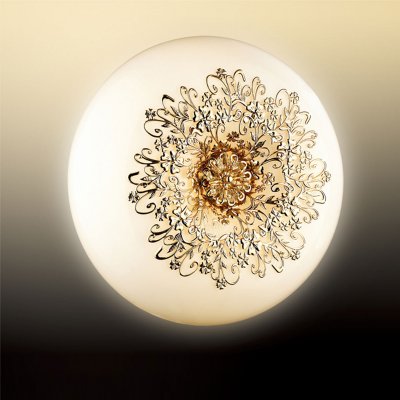 Светильник Odeon light 2677/4C Светильник Odeon light 2677/4CКруглые<br>Элегантный настенно-потолочный светильник Odeon light 2677/4C сделает Ваш интерьер уютным, «романтичным» и изящным. Гармоничное сочетание круглой формы с золотым и белым оттенком и «растительным» рисунком на плафоне создает великолепный образ, наполненный благородной красотой и роскошью. Светильник подходит к любой по функциональному назначению комнате площадью до 11 кв.м. – спальне, гостиной, прихожей. «Цельный» плафон легко очистить от загрязнений – достаточно протереть поверхность влажной салфеткой, поэтому его можно смело использовать даже на кухне.<br><br>S освещ. до, м2: 11<br>Тип товара: Светильник настенно-потолочный<br>Тип цоколя: G9<br>Количество ламп: 4<br>MAX мощность ламп, Вт: 40<br>Диаметр, мм мм: 310<br>Высота, мм: 130<br>Оттенок (цвет): белый<br>Цвет арматуры: золотой