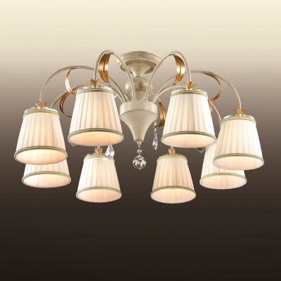 Люстра odeon light 2682/8 DAGURA Люстра odeon light 2682/8 DAGURAПотолочные<br>Компания «Светодом» предлагает широкий ассортимент люстр от известных производителей. Представленные в нашем каталоге товары выполнены из современных материалов и обладают отличным качеством. Благодаря широкому ассортименту Вы сможете найти у нас люстру под любой интерьер. Мы предлагаем как классические варианты, так и современные модели, отличающиеся лаконичностью и простотой форм. Стильная люстра Odeon light 2682/8 станет украшением любого дома. Эта модель от известного производителя не оставит равнодушным ценителей красивых и оригинальных предметов интерьера. Люстра Odeon light 2682/8 обеспечит равномерное распределение света по всей комнате. При выборе обратите внимание на характеристики, позволяющие приобрести наиболее подходящую модель. Купить понравившуюся люстру по доступной цене Вы можете в интернет-магазине «Светодом».<br><br>Установка на натяжной потолок: Да<br>S освещ. до, м2: 32<br>Крепление: Планка<br>Тип лампы: накаливания / энергосбережения / LED-светодиодная<br>Тип цоколя: E14<br>Количество ламп: 8<br>MAX мощность ламп, Вт: 60<br>Диаметр, мм мм: 790<br>Высота, мм: 390<br>Цвет арматуры: белый с золотым