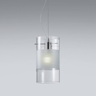 Подвесной светильник odeon light 2738/1A MARZA Подвесной светильник odeon light 2738/1A MARZAОдиночные<br>Подвесной светильник – это универсальный вариант, подходящий для любой комнаты. Сегодня производители предлагают огромный выбор таких моделей по самым разным ценам. В каталоге интернет-магазина «Светодом» мы собрали большое количество интересных и оригинальных светильников по выгодной стоимости. Вы можете приобрести их в Москве, Екатеринбурге и любом другом городе России. Подвесной светильник Odeon light 2738/1A сразу же привлечет внимание Ваших гостей благодаря стильному исполнению. Благородный дизайн позволит использовать эту модель практически в любом интерьере. Она обеспечит достаточно света и при этом легко монтируется. Чтобы купить подвесной светильник Odeon light 2738/1A , воспользуйтесь формой на нашем сайте или позвоните менеджерам интернет-магазина.<br><br>S освещ. до, м2: 4<br>Тип лампы: накаливания / энергосбережения / LED-светодиодная<br>Тип цоколя: E27<br>Количество ламп: 1<br>MAX мощность ламп, Вт: 60<br>Диаметр, мм мм: 150<br>Высота, мм: 400 - 1200<br>Цвет арматуры: серебристый