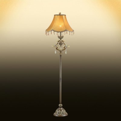 Торшер odeon light 2802/1F SAFIRA Торшер odeon light 2802/1F SAFIRAКлассические<br>Торшер odeon light 2802/1F великолепен в своём исполнении! Изделие воплощает в себе прекрасные элементы классического стиля и уникальные флористические ноты итальянского шарма. Каждая интерьерная зона, удостоенная такого сияния, будет украшена роскошью и великолепием. Конструкция торшера odeon light 2802/1F по-настоящему многогранна: здесь царит кладезь изгибов и переплетений, утончённых линий и декоративных составляющих. Изысканный текстильный абажур представлен в тёплом цветовом оттенке: благородном и нежном. Особая декоративная составляющая торшера odeon light 2802/1F – хрустальное декорирование аккуратными камнями. Такой итальянский шедевр легко переносить из одной интерьерной зоны в другую для стилизации пространства на разный манер.<br><br>S освещ. до, м2: 4<br>Тип лампы: накаливания / энергосбережения / LED-светодиодная<br>Тип цоколя: E27<br>Количество ламп: 1<br>MAX мощность ламп, Вт: 60<br>Диаметр, мм мм: 500<br>Высота, мм: 1750<br>Цвет арматуры: коричневый