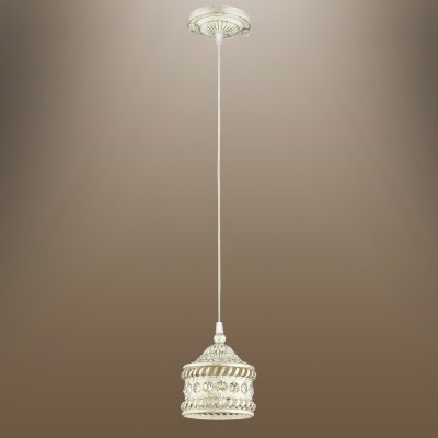 Светильник подвесной Odeon light 2840/1 BAHAR Светильник подвесной Odeon light 2840/1 BAHARОдиночные<br>В данном разделе интернет-магазина Светодом Вы сможете купить для освещения дома грациозную модель - Подвес 2840/1 серии Bahar оформлен в классическом стиле. Светильник состоит из изящного металлического плафона с переплетенным рисунком, хрусталя и арматуры белого цвета с золотой патиной. Данная модель сможет превратить ваш интерьер в восточную сказку. Цоколь Е14. Мощность 1х40W. Нет ламп в комплекте.<br><br>S освещ. до, м2: 2<br>Тип лампы: Накаливания / энергосбережения / светодиодная<br>Тип цоколя: E14<br>Количество ламп: 1<br>Диаметр, мм мм: 135<br>Оттенок (цвет): белый с золотой патиной<br>MAX мощность ламп, Вт: 40