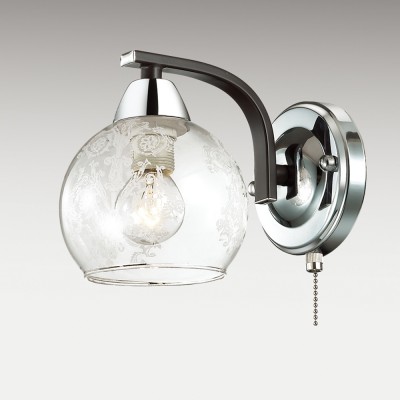 Светильник настенный бра Odeon light 2943/1W VANES Светильник настенный бра Odeon light 2943/1W VANESКлассические<br>В данном разделе интернет-магазина Светодом Вы сможете купить для освещения дома грациозную модель - Бра 2943/1W серии Vanes выполнена в коричневом и хромовом цвете. Изящность бра придают стеклянные плафоны с матовым рисунком. Цоколь Е14. Мощность 1х60W. Нет ламп в комплекте.<br><br>Тип лампы: Накаливания / энергосбережения / светодиодная<br>Тип цоколя: E14<br>Количество ламп: 1<br>Ширина, мм: 120<br>MAX мощность ламп, Вт: 60<br>Высота, мм: 140<br>Оттенок (цвет): коричневый/хром