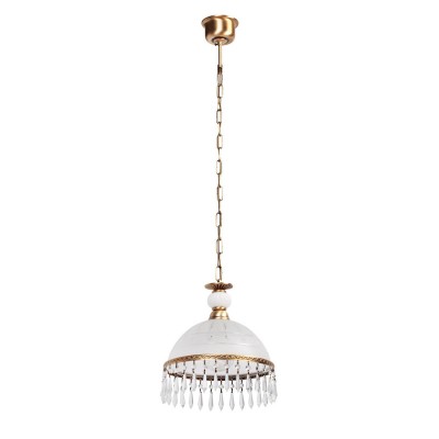 Люстра Mw light 295015201 Ангел Люстра Mw light 295015201 АнгелОдиночные<br>Описание модели 295015201: Люстра из коллекции «Ангел» действительно напоминает крылатого небожителя: настолько воздушно и легко она смотрится благодаря дизайну и цветовой гамме. Четкие строгие линии основания из благородного сплава – латуни – смягчаются плавным изгибом плафона в форме античной чаши. Выполненный из матового стекла, он окаймляется резным узором в тон основанию и обильно украшен хрустальными подвесами. Подобный декор придает светильнику дополнительную легкость: кажется, что с дуновением ветерка прозрачные капли заиграют, и зазвучит приятная мелодия. Классический интерьер бесспорно выиграет, если его украсит эта по-ангельски очаровательная люстра. Рекомендуемая площадь освещения порядка 3 кв.м.<br><br>S освещ. до, м2: 3<br>Крепление: Крюк<br>Тип лампы: накаливания / энергосбережения / LED-светодиодная<br>Тип цоколя: E27<br>Количество ламп: 1<br>MAX мощность ламп, Вт: 60<br>Диаметр, мм мм: 300<br>Длина цепи/провода, мм: 600<br>Высота, мм: 1050<br>Поверхность арматуры: матовый<br>Цвет арматуры: латунь<br>Общая мощность, Вт: 60