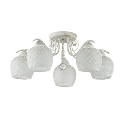 Люстра потолочная Lumion 3254/5C VERENA Люстра потолочная Lumion 3254/5C VERENAПотолочные<br>Люстра потолочная 3254/5C серии Verena оформлена в классическом стиле. Люстра состоит из стеклянных плафонов, украшенных белой декоративной нитью и арматуры белого с золотой патиной цвета с хрустальной подвеской в центре. Мягкость линий, легкость цвета делают данную модель невероятно обворожительной. Цоколь E27. Мощность 5x60W. Нет ламп в комплекте.<br><br>Установка на натяжной потолок: Ограничено<br>S освещ. до, м2: 15<br>Крепление: Потолочное<br>Тип лампы: накаливания / энергосбережения / LED-светодиодная<br>Тип цоколя: E27<br>Цвет арматуры: белый<br>Количество ламп: 5<br>Ширина, мм: 570<br>Диаметр, мм мм: 570<br>Длина, мм: 570<br>Высота, мм: 180<br>MAX мощность ламп, Вт: 60
