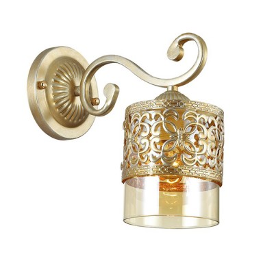 Светильник бра Lumion 3286/1W Светильник бра Lumion 3286/1WКлассические<br>Серия Zarlina примечательна своим сложным и многогранным цветом основания - цвет бронзы сочетается с патинированием под серебро. Особенно эффектно ссмотрится такой цвет на фактурном рельефном основании и металлическом декоре на стеклянном плафоне медового цвета.<br><br>Крепление: Настенное<br>Тип лампы: Накаливания / энергосбережения / светодиодная<br>Тип цоколя: E27<br>Количество ламп: 1<br>Ширина, мм: 120<br>MAX мощность ламп, Вт: 40<br>Расстояние от стены, мм: 240<br>Высота, мм: 190
