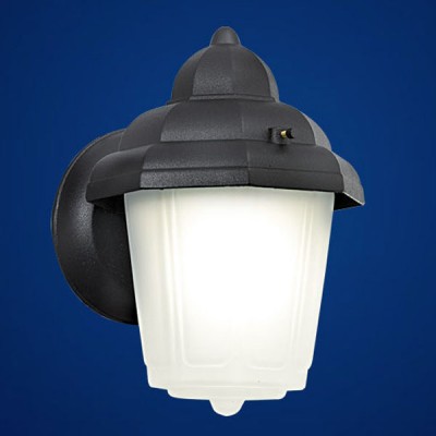 Eglo LATERNA 7 3376 светильник уличный Eglo LATERNA 7 3376 светильник уличныйНастенные<br>Парковые светильники EGLO LATERNA 7 (IP54, IP33 и IP44) — светильники для наружного освещения. Светильник 1 имеет степень защиты IP54 (пылезащищенный, с защитой от капель и брызг) светильник 2 — степень защиты IP33 (защита от твердых тел gt 2.5 мм, защита от дождя) светильник 3 — степень защиты IP44 (защита от твердых тел gt 1 мм, защита от капель и брызг). В светильниках 1, 3 используется прозрачный пластик, плафон светильника 2 — из высококачественного матированного стекла. Арматура из алюминия. Светильники 1, 2 рассчитаны на обычную лампу E27 100W max, светильник 3 — на лампу E27 60W m<br><br>Тип цоколя: E27<br>MAX мощность ламп, Вт: 60<br>Длина, мм: 155<br>Расстояние от стены, мм: 170<br>Высота, мм: 220<br>Оттенок (цвет): белый<br>Цвет арматуры: черный<br>Общая мощность, Вт: 2
