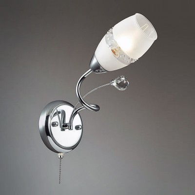 Светильник Lumion 3446/1W Светильник Lumion 3446/1WФлористика<br>Серия Rozemunda - легкая, воздушная серия с витыми рожками в цвете хром, белыми матовыми плафонами с декором. Светильник изящно декорирован хрустальными элементами, прекрасно гармонирующими с обликом светильника.<br><br>Крепление: Настенное<br>Тип лампы: Накаливания / энергосбережения / светодиодная<br>Тип цоколя: E14<br>Количество ламп: 1<br>Ширина, мм: 120<br>MAX мощность ламп, Вт: 60<br>Расстояние от стены, мм: 190<br>Высота, мм: 330