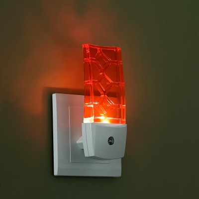 Novotech NIGHT LIGHT 357331 Светильник ночник Novotech NIGHT LIGHT 357331 Светильник ночникНочники<br>Светильник-ночник (в розетку) светодиодный с датчиком света модели Novotech 357331 из серии NIGHT LIGHT отличается следующим качеством: Корпус светильника сделан из пластика ПК. Преимуществами данного материала являются: 1. Химическая инертность – материал устойчив к воздействию кислот и щелочей, продуктов нефтепереработки; 2. Устойчивость к воздействию влаги; 3. Ударопрочность; 4. Долговечность; 5. Ровная поверхность Датчик света (датчик освещённости) – свет включается при наступлении темноты и недостаточном освещении.<br><br>Тип лампы: LED<br>Тип цоколя: LED<br>Ширина, мм: 50<br>MAX мощность ламп, Вт: 0,5<br>Расстояние от стены, мм: 44<br>Высота, мм: 120<br>Цвет арматуры: белый