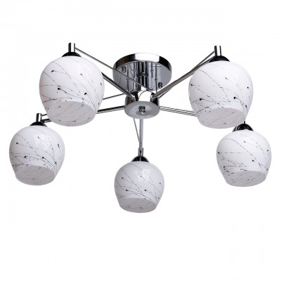 Люстра De markt 358018205 Грация Люстра De markt 358018205 ГрацияПотолочные<br>Описание модели 358018205: Дизайн люстры из коллекции «Грация» продуман, гармоничен и элегантен. Металлическое основание выполнено в двух цветовых вариантах на выбор: цвет хрома и цвет французского золота. Основание прекрасно сочетается с глянцевыми белыми плафонами, декорированными абстрактным рисунком в тон. Такая люстра идеально подходит для стандартных потолков. Площадь освещения порядка 15 кв.м.<br><br>Установка на натяжной потолок: Да<br>S освещ. до, м2: 15<br>Крепление: Планка<br>Тип лампы: Накаливания / энергосбережения / светодиодная<br>Тип цоколя: E27<br>Количество ламп: 5<br>MAX мощность ламп, Вт: 60<br>Диаметр, мм мм: 600<br>Высота, мм: 250<br>Цвет арматуры: серебристый
