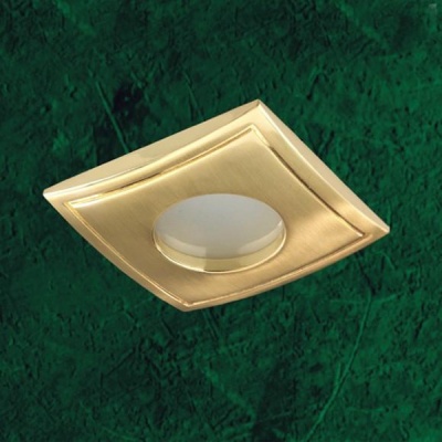 Novotech AQUA 369308 Встраиваемый светильник Novotech AQUA 369308 Встраиваемый светильникВ ванную<br>Встраиваемый неповоротный светильник модели Novotech 369308 из серии AQUA отличается следующим качеством: Влагозащищённый светильник. Светильник сделан из алюминиевого литья. Это сплав, основными достоинствами которого являются — устойчивость к практически всем видам негативного воздействия окружающей среды, коррозии, небольшой вес, по сравнению с другими видами металла и экологическая безопасность материала.<br><br>S освещ. до, м2: 3<br>Тип лампы: галогенная<br>Тип цоколя: GU5.3 (MR16)<br>Цвет арматуры: Золотой<br>Количество ламп: 1<br>Ширина, мм: 82<br>Диаметр врезного отверстия, мм: 74<br>Длина, мм: 82<br>Высота, мм: 85<br>MAX мощность ламп, Вт: 50