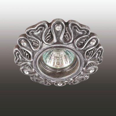 Novotech PATTERN 370121 Встраиваемый светильник Novotech PATTERN 370121 Встраиваемый светильникКруглые<br>Встраиваемые светильники – популярное осветительное оборудование, которое можно использовать в качестве основного источника или в дополнение к люстре. Они позволяют создать нужную атмосферу атмосферу и привнести в интерьер уют и комфорт. Интернет-магазин «Светодом» предлагает стильный встраиваемый светильник Novotech 370121. Данная модель достаточно универсальна, поэтому подойдет практически под любой интерьер. Перед покупкой не забудьте ознакомиться с техническими параметрами, чтобы узнать тип цоколя, площадь освещения и другие важные характеристики. Приобрести встраиваемый светильник Novotech 370121 в нашем онлайн-магазине Вы можете либо с помощью «Корзины», либо по контактным номерам. Мы развозим заказы по Москве, Екатеринбургу и остальным российским городам.<br><br>S освещ. до, м2: 3<br>Тип лампы: галогенная/LED<br>Тип цоколя: GU5.3 (MR16)<br>Количество ламп: 1<br>MAX мощность ламп, Вт: 50<br>Диаметр, мм мм: 115<br>Диаметр врезного отверстия, мм: 65<br>Высота, мм: 15<br>Цвет арматуры: серебристый