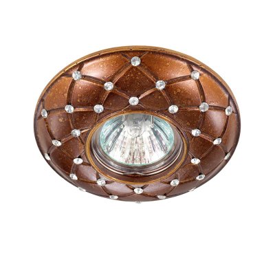 Novotech PATTERN 370128 Встраиваемый светильник Novotech PATTERN 370128 Встраиваемый светильникКруглые<br>Встраиваемые светильники – популярное осветительное оборудование, которое можно использовать в качестве основного источника или в дополнение к люстре. Они позволяют создать нужную атмосферу атмосферу и привнести в интерьер уют и комфорт. Интернет-магазин «Светодом» предлагает стильный встраиваемый светильник Novotech 370128. Данная модель достаточно универсальна, поэтому подойдет практически под любой интерьер. Перед покупкой не забудьте ознакомиться с техническими параметрами, чтобы узнать тип цоколя, площадь освещения и другие важные характеристики. Приобрести встраиваемый светильник Novotech 370128 в нашем онлайн-магазине Вы можете либо с помощью «Корзины», либо по контактным номерам. Мы доставляем заказы по Москве, Екатеринбургу и остальным российским городам.<br><br>S освещ. до, м2: 3<br>Тип лампы: галогенная/LED<br>Тип цоколя: GU5.3 (MR16)<br>Количество ламп: 1<br>MAX мощность ламп, Вт: 50<br>Диаметр, мм мм: 115<br>Диаметр врезного отверстия, мм: 65<br>Высота, мм: 15<br>Цвет арматуры: коричневый