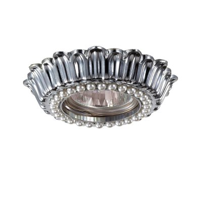 Novotech PEARL 370138 Встраиваемый светильник Novotech PEARL 370138 Встраиваемый светильникКруглые<br>Декоративный встраиваемый светильник модели Novotech 370138 из серии PEARL отличается следующим качеством: Корпус светильника состоит из сплава цинка. Благодаря сравнительно высоким механическим и литейным качествам, изделия, выполненные из сплава цинка, отличаются высокой точностью деталей декора со сложной конфигурацией. Так же он обладает антикоррозийными свойствами. Отделка - искусственный жемчуг. Он отличается ярким блеском и идеальной формой бусин, по своей красоте не уступая настоящему и при электрическом освещении дает красивый эффект преломления света.<br><br>S освещ. до, м2: 3<br>Тип лампы: галогенная/LED<br>Тип цоколя: GU5.3 (MR16)<br>Количество ламп: 1<br>MAX мощность ламп, Вт: 50<br>Диаметр, мм мм: 103<br>Диаметр врезного отверстия, мм: 103<br>Высота, мм: 20<br>Цвет арматуры: серебристый