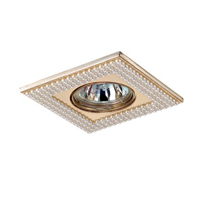 Novotech PEARL 370145 Встраиваемый светильник Novotech PEARL 370145 Встраиваемый светильникКвадратные<br>Встраиваемые светильники – популярное осветительное оборудование, которое можно использовать в качестве основного источника или в дополнение к люстре. Они позволяют создать нужную атмосферу атмосферу и привнести в интерьер уют и комфорт. Интернет-магазин «Светодом» предлагает стильный встраиваемый светильник Novotech 370145. Данная модель достаточно универсальна, поэтому подойдет практически под любой интерьер. Перед покупкой не забудьте ознакомиться с техническими параметрами, чтобы узнать тип цоколя, площадь освещения и другие важные характеристики. Приобрести встраиваемый светильник Novotech 370145 в нашем онлайн-магазине Вы можете либо с помощью «Корзины», либо по контактным номерам. Мы развозим заказы по Москве, Екатеринбургу и остальным российским городам.<br><br>S освещ. до, м2: 3<br>Тип лампы: галогенная/LED<br>Тип цоколя: GU5.3 (MR16)<br>Количество ламп: 1<br>Ширина, мм: 102<br>MAX мощность ламп, Вт: 50<br>Диаметр врезного отверстия, мм: 75<br>Длина, мм: 102<br>Высота, мм: 10<br>Цвет арматуры: Золотой