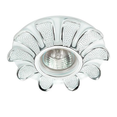 Novotech PATTERN 370331 Встраиваемый декоративный светильник Novotech PATTERN 370331 Встраиваемый декоративный светильникКруглые<br>Встраиваемые светильники – популярное осветительное оборудование, которое можно использовать в качестве основного источника или в дополнение к люстре. Они позволяют создать нужную атмосферу атмосферу и привнести в интерьер уют и комфорт. Интернет-магазин «Светодом» предлагает стильный встраиваемый светильник Novotech 370331. Данная модель достаточно универсальна, поэтому подойдет практически под любой интерьер. Перед покупкой не забудьте ознакомиться с техническими параметрами, чтобы узнать тип цоколя, площадь освещения и другие важные характеристики. Приобрести встраиваемый светильник Novotech 370331 в нашем онлайн-магазине Вы можете либо с помощью «Корзины», либо по контактным номерам. Мы развозим заказы по Москве, Екатеринбургу и остальным российским городам.<br><br>Тип лампы: галогенная/LED<br>Тип цоколя: gu5.3<br>MAX мощность ламп, Вт: 50<br>Диаметр, мм мм: 135<br>Диаметр врезного отверстия, мм: 65