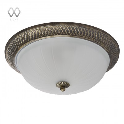 Люстра Mw light 450015603 Ариадна Люстра Mw light 450015603 АриаднаПотолочные<br>Описание модели 450015603: Элегантная люстра из коллекции «Ариадна» станет прекрасным дополнением классического интерьера гостиной или спальной комнаты. Основание античного бронзового цвета дополнено патинированием в цвет кофе, благодаря чему светильник смотрится особенно эффектно. Необычный оттенок удачно сочетается с чашей-плафоном из матированного стекла.<br><br>Установка на натяжной потолок: Ограничено<br>S освещ. до, м2: 9<br>Крепление: Планка<br>Тип лампы: Накаливания / энергосбережения / светодиодная<br>Тип цоколя: E27<br>Количество ламп: 3<br>MAX мощность ламп, Вт: 60<br>Диаметр, мм мм: 380<br>Высота, мм: 130<br>Цвет арматуры: бронзовый