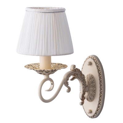 Светильник настенный бра Mw light 450024001 Ариадна Светильник настенный бра Mw light 450024001 АриаднаКлассические<br>Описание модели 450024001: Грациозная люстра из коллекции «Ариадна» станет украшением интерьера оформленного в стиле современной классики. Металлическое основание цвета слоновой кости подчеркнуто золотым патинированием, придающим легкий эффект состаренности. Среди других элементов, отсылающих нас к благородной старине – резные детали, обильно украшающие основание, а так же ажурные чаши у источников света, напоминающие нежное кружево. Гармонично сочетаются с цветовой гаммой основания абажуры молочного оттенка, выполненные из полупрозрачной ткани с золоченой нитью. Рекомендуемая площадь освещения порядка 16 кв.м.<br><br>S освещ. до, м2: 2<br>Тип лампы: Накаливания / энергосбережения / светодиодная<br>Тип цоколя: E14<br>Количество ламп: 1<br>Ширина, мм: 140<br>MAX мощность ламп, Вт: 40<br>Длина, мм: 300<br>Высота, мм: 270<br>Цвет арматуры: бежевый с золотистой патиной<br>Общая мощность, Вт: 40