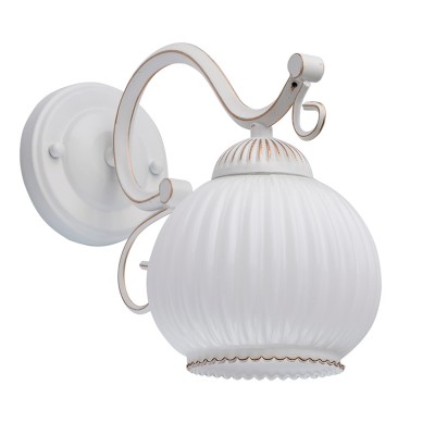 Светильник De Markt 450026001 Светильник De Markt 450026001Классические<br><br><br>Тип лампы: Накаливания / энергосбережения / светодиодная<br>Тип цоколя: E27<br>Количество ламп: 1<br>Ширина, мм: 260<br>MAX мощность ламп, Вт: 60<br>Длина, мм: 140<br>Высота, мм: 220<br>Цвет арматуры: белый с золотистой патиной