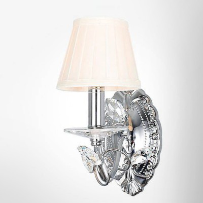 Евросвет 60041/1 хром Евросвет 60041/1 хромКлассические<br><br><br>Тип лампы: Накаливания / энергосбережения / светодиодная<br>Тип цоколя: E14<br>Количество ламп: 1<br>Ширина, мм: 120<br>MAX мощность ламп, Вт: 60<br>Расстояние от стены, мм: 250<br>Высота, мм: 270