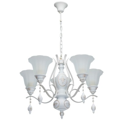 Люстра Mw light 639011505 Версаче Люстра Mw light 639011505 ВерсачеПодвесные<br>Описание модели 639011505: Мягкий белый цвет, живописные формы, подчеркнутая элегантность – всё это о светильнике из коллекции «Версаче». Основание сделано из металла и искусственного каучука. Люстра украшена декоративными элементами в виде медальонов с витиеватым растительным орнаментом. Плафоны изящной формы, напоминают бутоны цветов. Декоративные элементы из хрусталя придают светильнику торжественность и парадность. Подходит для помещений в классическом стиле. Площадь освещения порядка 15 кв.м.<br><br>Установка на натяжной потолок: Да<br>S освещ. до, м2: 15<br>Крепление: Крюк<br>Тип лампы: накаливания / энергосберегающая / светодиодная<br>Тип цоколя: E27<br>Количество ламп: 5<br>MAX мощность ламп, Вт: 60<br>Диаметр, мм мм: 660<br>Длина цепи/провода, мм: 250<br>Высота, мм: 920<br>Поверхность арматуры: матовый<br>Цвет арматуры: белый<br>Общая мощность, Вт: 300