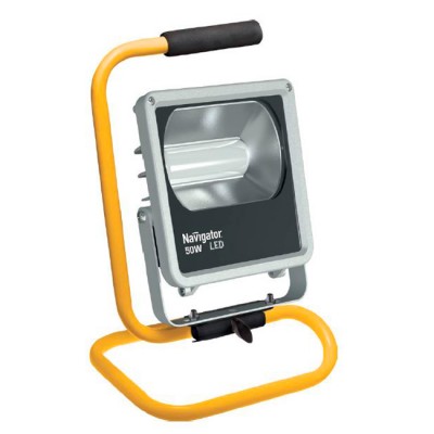 Светильник Navigator 71 322 NFL-M-50-4K-PRL-LED Светильник Navigator 71 322 NFL-M-50-4K-PRL-LEDГалогенные<br>Прожекторы NFL-M-PRL и NFL-M-TRI являются энергоэффективной заменой галогенных прожекторов. Они обладают степенью защиты от пыли и влаги IP65, подходят как для внутреннего, так и для наружного использования. Предназначены для обустройства освещения во временных рабочих зонах, а также для строительно-ремонтных площадок. Специальный матовый рассеиватель, закрывающий светодиоды, снижает уровень слепимости, а алюминиевый рефлектор обеспечивает угол светового потока 70°, создавая мощный направленный свет. Обладает эффективностью порядка 70 лм/ Вт, при этом коэффициент цветопередачи прожектора обеспечивается на уровне Ra 75. Диапазон рабочих температур окружающей среды от -30 до +40. Отсутствует мерцание и пульсация светового потока.<br>Модель NFL-M-PRL оснащена удобной ручкой для переноски. Все модели оснащены кабелем питания с вилкой для удобства подключения.<br>Срок службы светодиодных прожекторов NFL-M-PRL и NFL-M-TRI составляет 30 000 часов.<br><br>Цветовая t, К: 4000<br>Тип лампы: галогенная<br>Ширина, мм: 350<br>MAX мощность ламп, Вт: 50<br>Длина, мм: 250<br>Высота, мм: 210