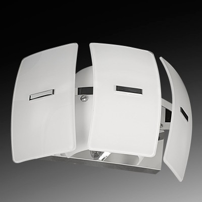 Lightstar LAMELLA 801616 Светильник настенный бра Lightstar LAMELLA 801616 Светильник настенный браХай-тек<br><br><br>Тип цоколя: E14<br>Количество ламп: 1<br>MAX мощность ламп, Вт: 40<br>Оттенок (цвет): БЕЛЫЙ<br>Цвет арматуры: серебристый
