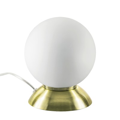 Настольная лампа Lightstar 813911 GLOBO Настольная лампа Lightstar 813911 GLOBOВ виде шара<br>Настольная лампа – это не просто источник дополнительного освещения, но и оригинальный элемент декора. Его можно установить в спальне, гостиной, кабинете и других комнатах. Интернет-магазин «Светодом» предлагает настольные лампы разных стилей по доступным ценам. Благодаря большому ассортименту Вы обязательно найдете в нашем каталоге именно ту модель, которую искали. <br> Настольная лампа Lightstar 813911 – прекрасный вариант для завершения интерьера. Ее можно включить одновременно с люстрой для более яркого освещения или без нее для создания уютной атмосферы, настраивающей на отдых. <br> Купить настольную лампу Lightstar 813911 Вы можете с помощью виртуальной «Корзины» или по контактным номерам, указанным на сайте.<br><br>Тип цоколя: E14<br>Количество ламп: 1<br>MAX мощность ламп, Вт: 40<br>Диаметр, мм мм: 150<br>Высота, мм: 200