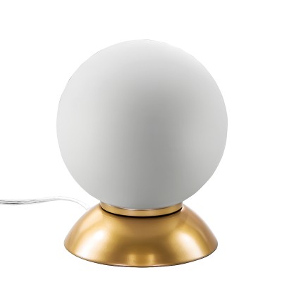 Настольная лампа Lightstar 813912 GLOBO Настольная лампа Lightstar 813912 GLOBOВ виде шара<br>Настольная лампа – это не просто источник дополнительного освещения, но и оригинальный элемент декора. Его можно установить в спальне, гостиной, кабинете и других комнатах. Интернет-магазин «Светодом» предлагает настольные лампы разных стилей по доступным ценам. Благодаря большому ассортименту Вы обязательно найдете в нашем каталоге именно ту модель, которую искали. <br> Настольная лампа Lightstar 813912 – прекрасный вариант для завершения интерьера. Ее можно включить одновременно с люстрой для более яркого освещения или без нее для создания уютной атмосферы, настраивающей на отдых. <br> Купить настольную лампу Lightstar 813912 Вы можете с помощью виртуальной «Корзины» или по контактным номерам, указанным на сайте.<br><br>Тип цоколя: E14<br>Количество ламп: 1<br>MAX мощность ламп, Вт: 40<br>Диаметр, мм мм: 150<br>Высота, мм: 200