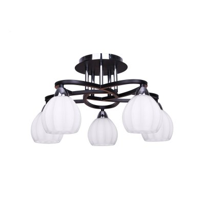 Люстра Colosseo 81609/5C RAFFAELA Люстра Colosseo 81609/5C RAFFAELAПотолочные<br>Потолочная люстра Colosseo 81609/5C демонстрирует настоящую нежность в своём исполнении. Каждый из пяти плафонов представлен в белоснежной чаше сияния, что лаконично вписывается в весь композиционный ряд изделия. Конструкция люстры Colosseo 81609/5C содержит интересное переплетение элементов, создающее своеобразный стилизованный узор, который сможет украсить любой интерьер. Аккуратные размеры и пропорции светильника являются преимуществом, когда при любых габаритах помещения можно обратиться к нежному свету. Направление модерн, используемое в основе люстры Colosseo 81609/5C, ратует за модные веяния, почитаемые истинными ценителями стильных тенденций в освещении.<br><br>Установка на натяжной потолок: Да<br>S освещ. до, м2: 20<br>Крепление: Планка<br>Тип лампы: накаливания / энергосбережения / LED-светодиодная<br>Тип цоколя: E14<br>Количество ламп: 5<br>Ширина, мм: 515<br>MAX мощность ламп, Вт: 60<br>Диаметр, мм мм: 515<br>Длина, мм: 515<br>Высота, мм: 270<br>Цвет арматуры: венге/серебристый хром