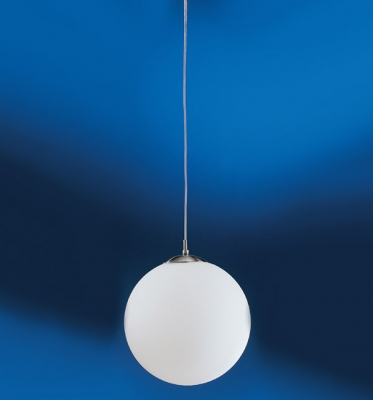 Eglo RONDO 85261 Светильник подвесной Eglo RONDO 85261 Светильник подвеснойОдиночные<br>Австрийское качество модели светильника Eglo 85261 не оставит равнодушным каждого купившего! Матовое закаленное стекло(пр-во Чехия), Хромированный корпус, Класс изоляции 2 (двойная изоляция), IP 20, освещенность 806 lm ,Н=1100D=200,1X60W,E27.<br><br>S освещ. до, м2: 4<br>Тип лампы: накаливания / энергосбережения / LED-светодиодная<br>Тип цоколя: E27<br>Цвет арматуры: серый<br>Количество ламп: 1<br>Диаметр, мм мм: 200<br>Размеры основания, мм: 0<br>Высота, мм: 1100<br>Оттенок (цвет): белый<br>MAX мощность ламп, Вт: 2<br>Общая мощность, Вт: 1X60W