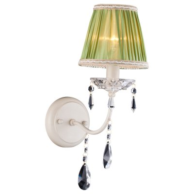 Светильник Arte lamp A3082AP-1WG VEIL Светильник Arte lamp A3082AP-1WG VEILКлассика<br><br><br>Тип лампы: накал-я - энергосбер-я<br>Тип цоколя: E14<br>Количество ламп: 1<br>Ширина, мм: 240<br>MAX мощность ламп, Вт: 60<br>Длина, мм: 150<br>Высота, мм: 410<br>Цвет арматуры: белый