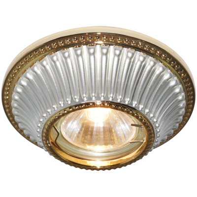 Светильник Arte lamp A5298PL-1WG Arena Светильник Arte lamp A5298PL-1WG ArenaКруглые<br>Встраиваемые светильники – популярное осветительное оборудование, которое можно использовать в качестве основного источника или в дополнение к люстре. Они позволяют создать нужную атмосферу атмосферу и привнести в интерьер уют и комфорт. Интернет-магазин «Светодом» предлагает стильный встраиваемый светильник ARTE Lamp A5298PL-1WG. Данная модель достаточно универсальна, поэтому подойдет практически под любой интерьер. Перед покупкой не забудьте ознакомиться с техническими параметрами, чтобы узнать тип цоколя, площадь освещения и другие важные характеристики. Приобрести встраиваемый светильник ARTE Lamp A5298PL-1WG в нашем онлайн-магазине Вы можете либо с помощью «Корзины», либо по контактным номерам. Мы развозим заказы по Москве, Екатеринбургу и остальным российским городам.<br><br>Тип лампы: галогенная<br>Тип цоколя: GU5.3 (MR16)<br>MAX мощность ламп, Вт: 50<br>Диаметр, мм мм: 110<br>Высота, мм: 30