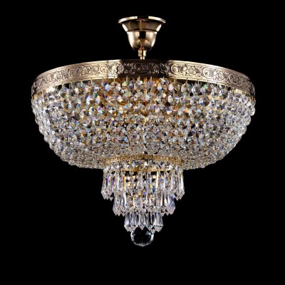 Люстра Maytoni A890-PT40-G Diamant 1 Люстра Maytoni A890-PT40-G Diamant 1Потолочные<br>Даже при беглом взгляде на фото страницы становится понятно, что хрустальная люстра от Майтони просто очаровательна. Роскошный, величественный плафон весь усеян хрустальными бусинами, металлические элементы играют золотом и сверкают глянцем, а витиеватая резьба на окантовке придает изделию солидности и благородства. Стоит сказать, что фееричный дизайн и отменное немецкое качество полностью соответствует указанной цене товара. В конструкции хрустальной люстры Maytoni Diamant Crystal A890-PT40-G прекрасна каждая деталь: от плавной, золоченой штанги, монтирующейся к потолку до изящного, каплевидного камня, завершающего декор изделия. Покупая люстру от Maytoni по объективной цене, вы получает по-настоящему императорское убранство своего помещения.<br><br>Установка на натяжной потолок: Да<br>S освещ. до, м2: 20<br>Крепление: Крюк<br>Тип лампы: накаливания / энергосбережения / LED-светодиодная<br>Тип цоколя: E27<br>Количество ламп: 5<br>MAX мощность ламп, Вт: 60<br>Диаметр, мм мм: 400<br>Высота, мм: 350<br>Цвет арматуры: золотой